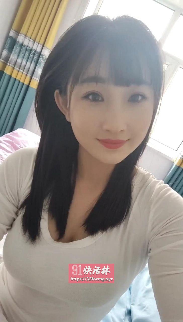 重庆极品兼职嫩妹