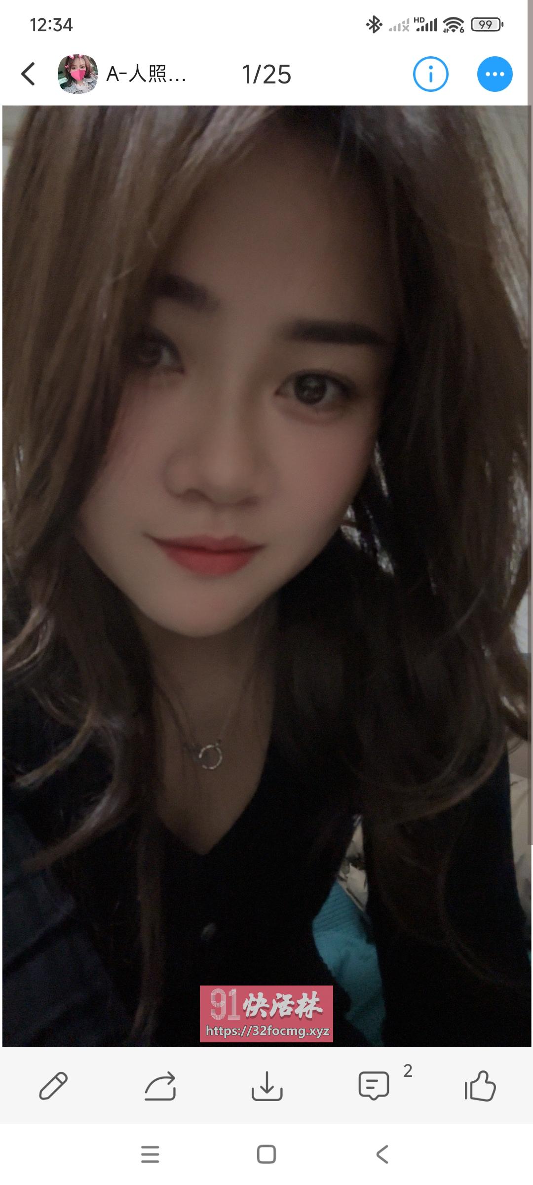会旋转b的小姐姐-楚莹