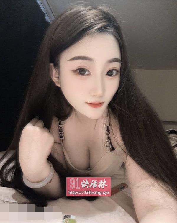 龙岗极品嫩妹B很紧.粉嫩