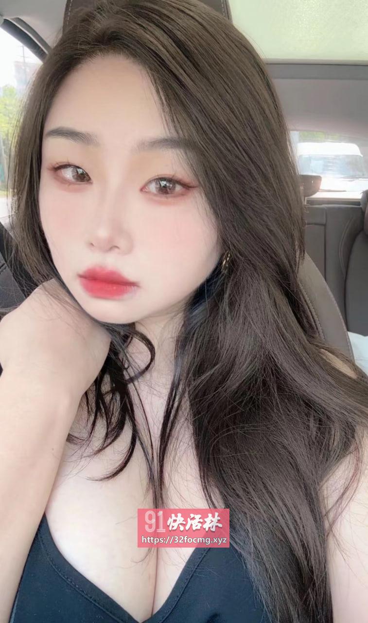 巨乳御姐允儿