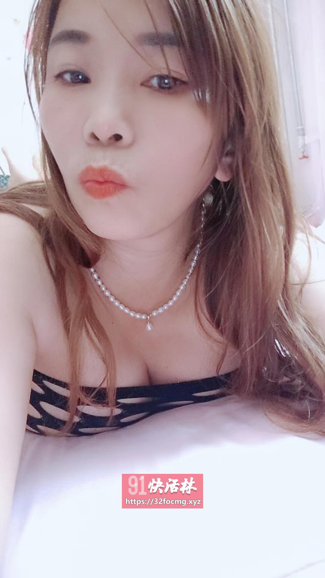  大胸风骚女
