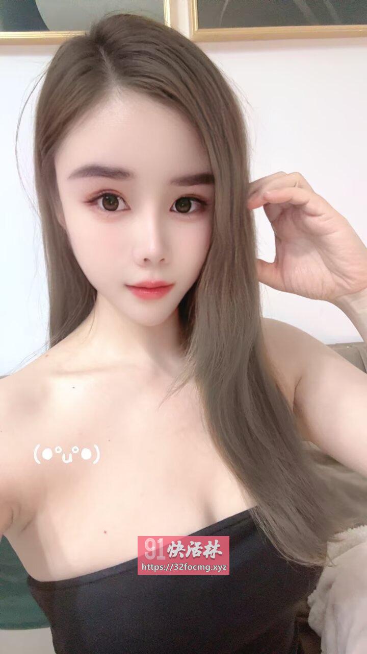 前凸后翘美乳大胸
