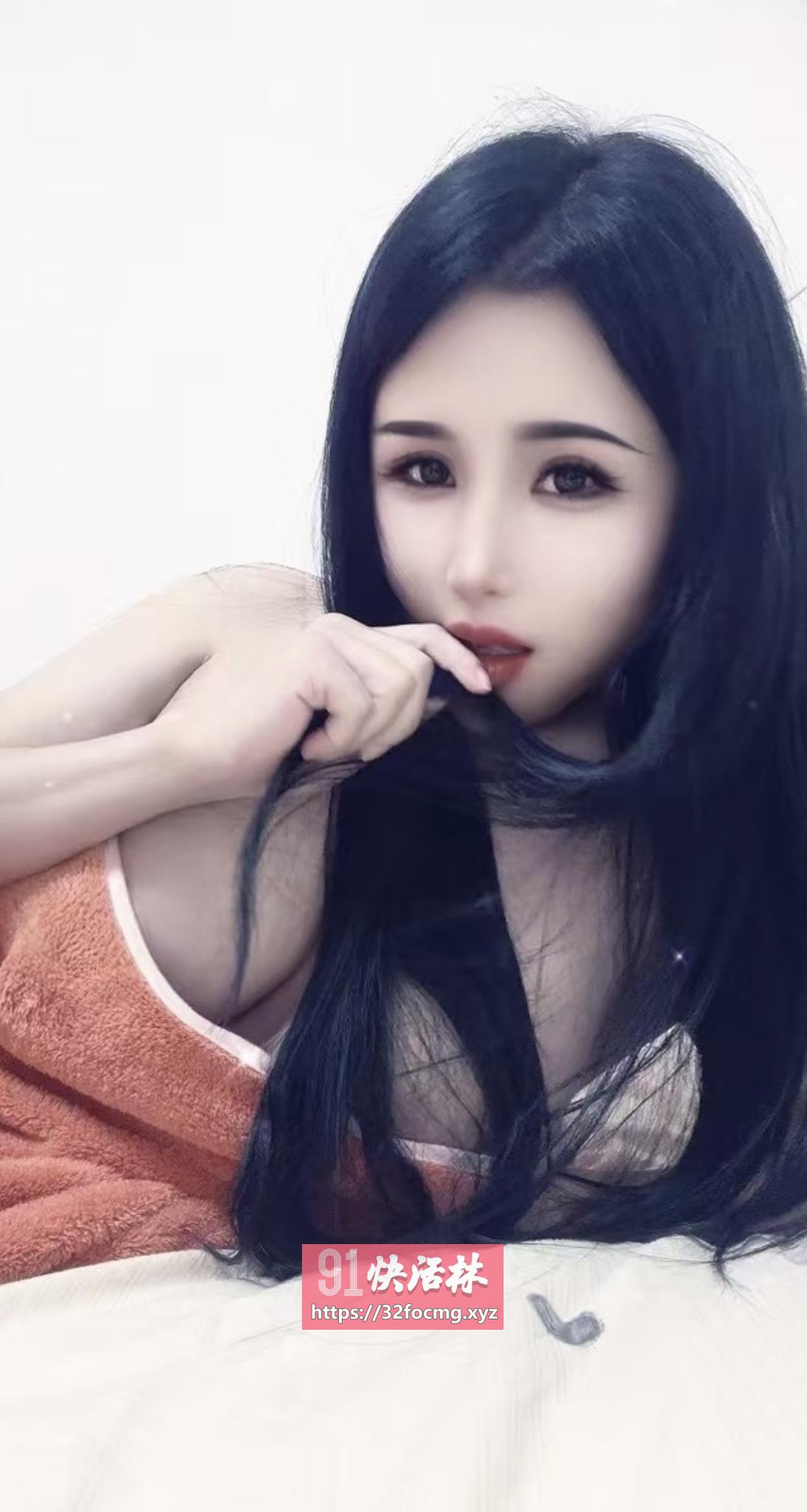 蜜桃臀大胸御姐