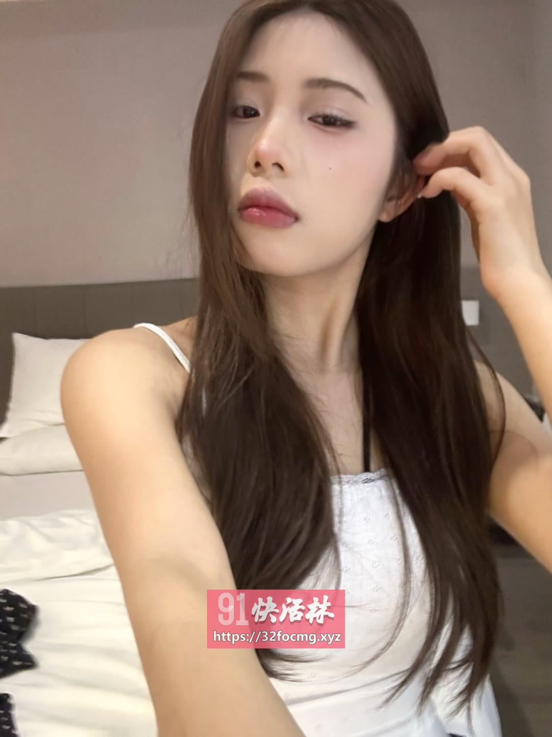 兼职极品骚妹身材性感服务一流