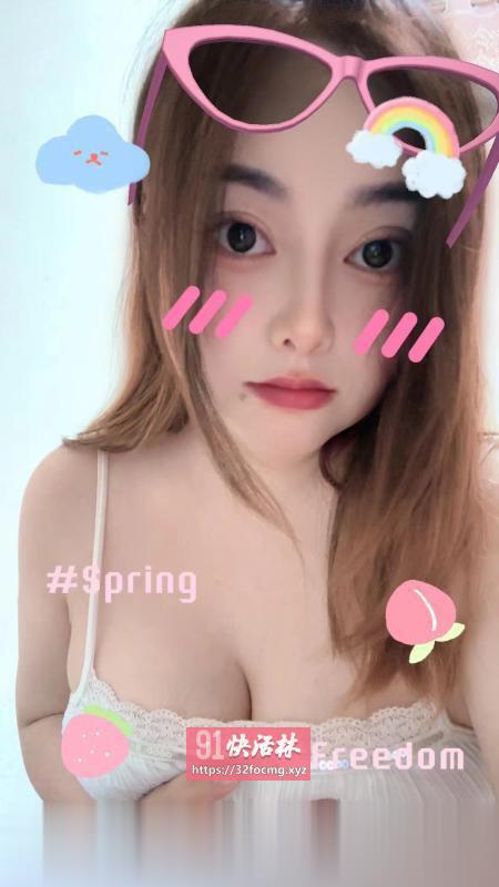 制服控豪乳小苹果