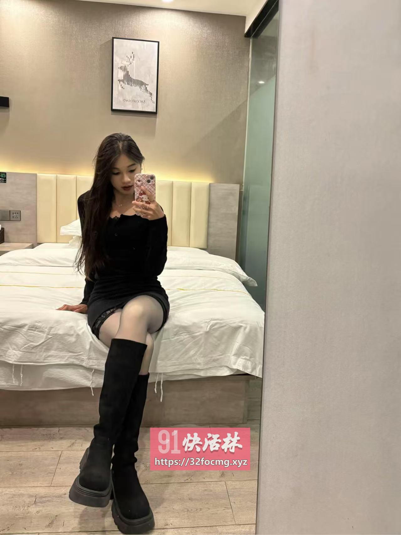 年轻性感极品小姐姐