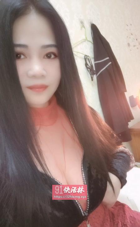 奶大B紧玉儿老师