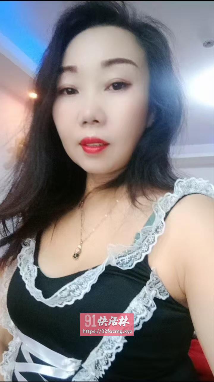 丰满肥臀泄火少妇