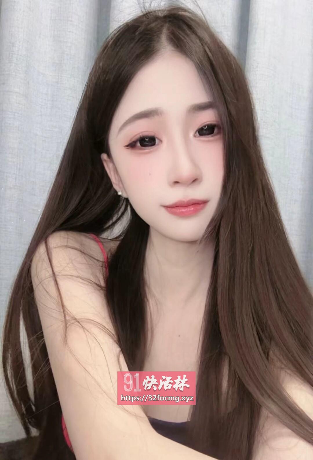 清纯骚里骚气的小妹妹