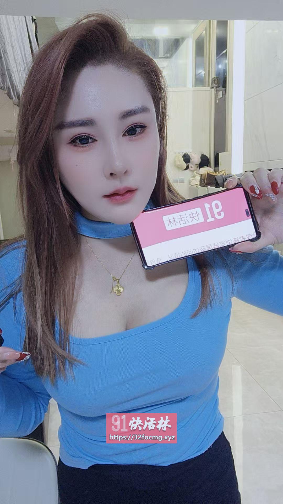 巨乳清纯少妇