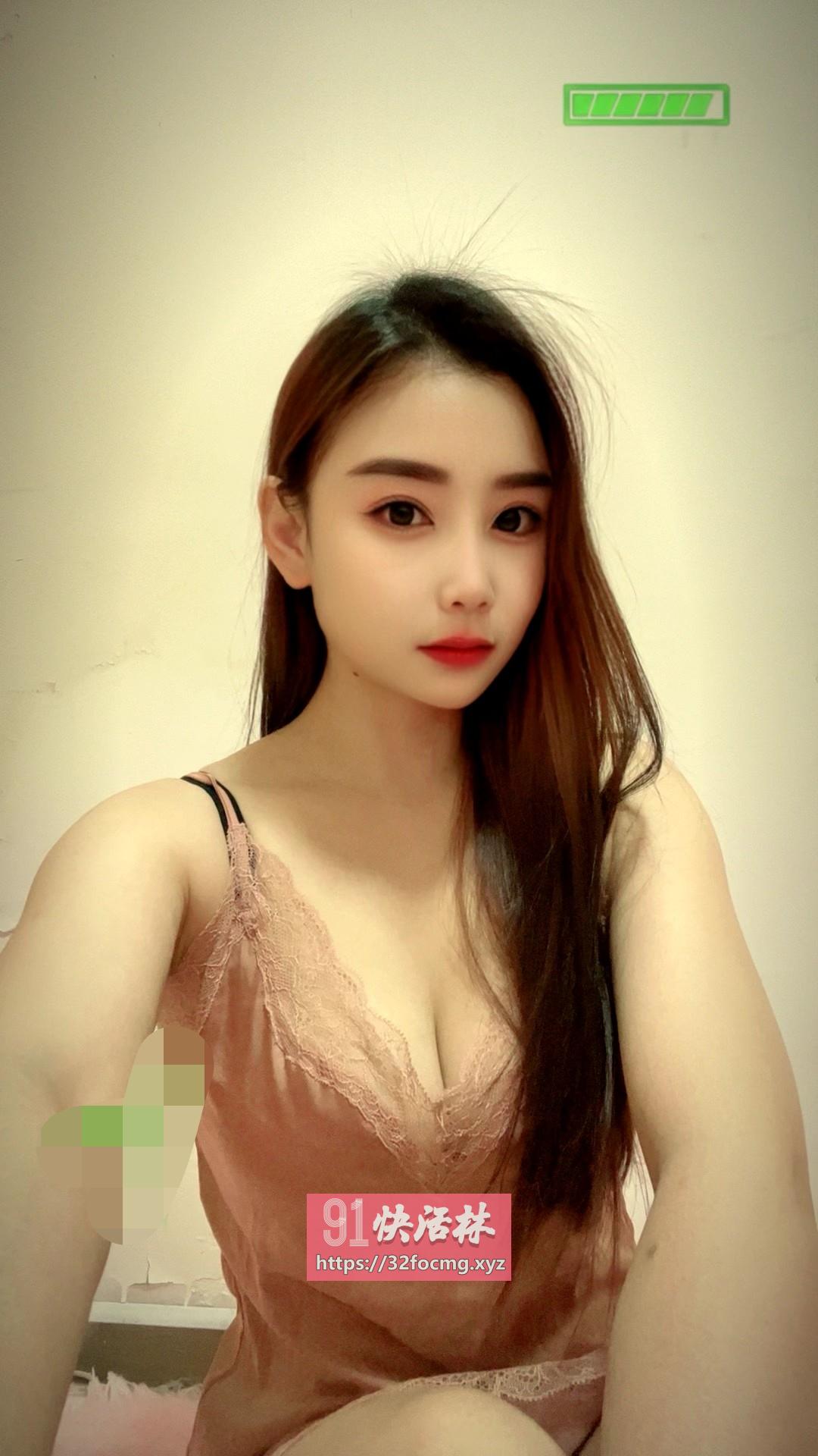 极品纯欲骚妹子前凸后翘