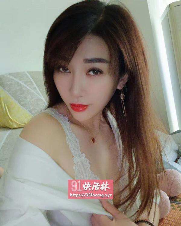 琳琳妹儿肤白貌美气质佳