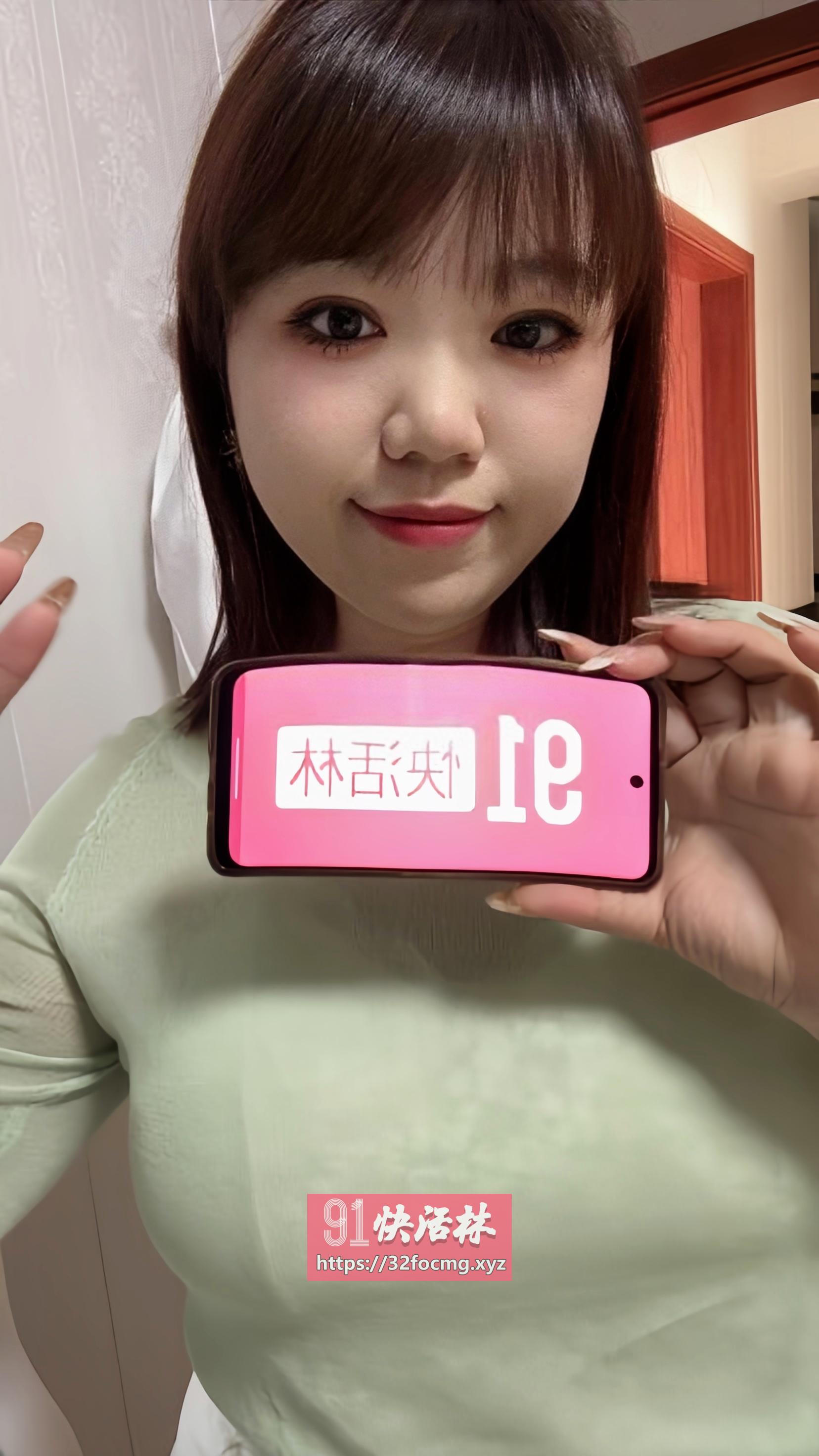 杭州下沙粘人精大梨