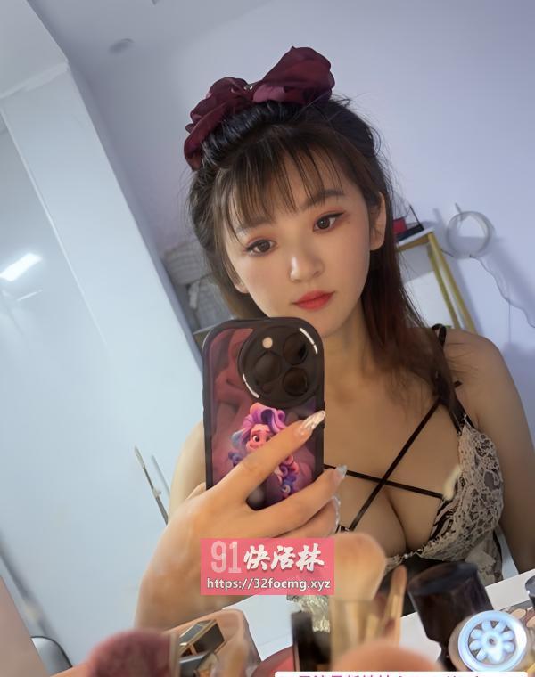 极品大奶制服御姐