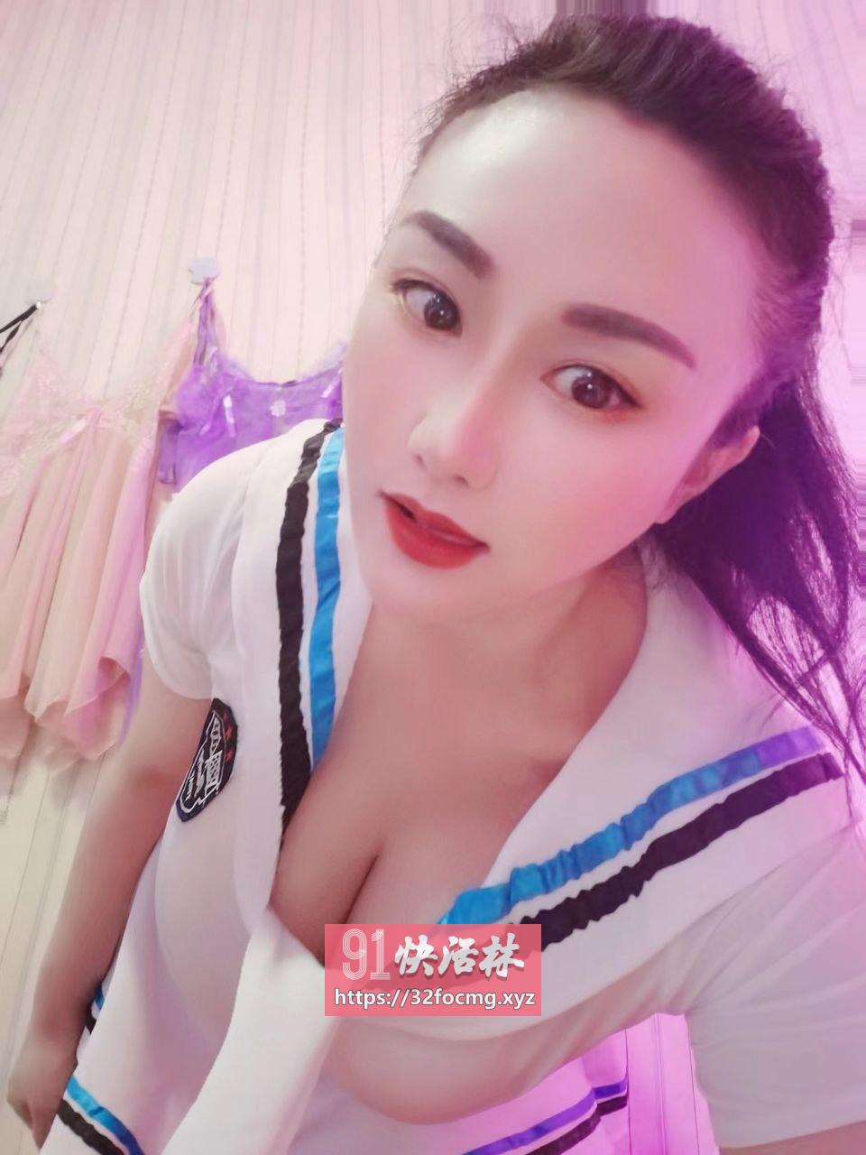 服务型风骚少妇