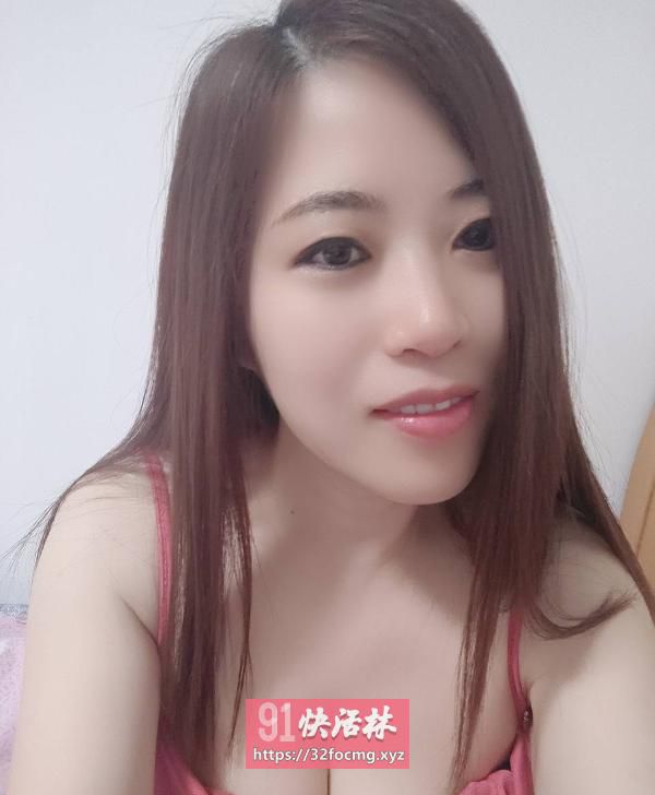性感风骚胸大妹子