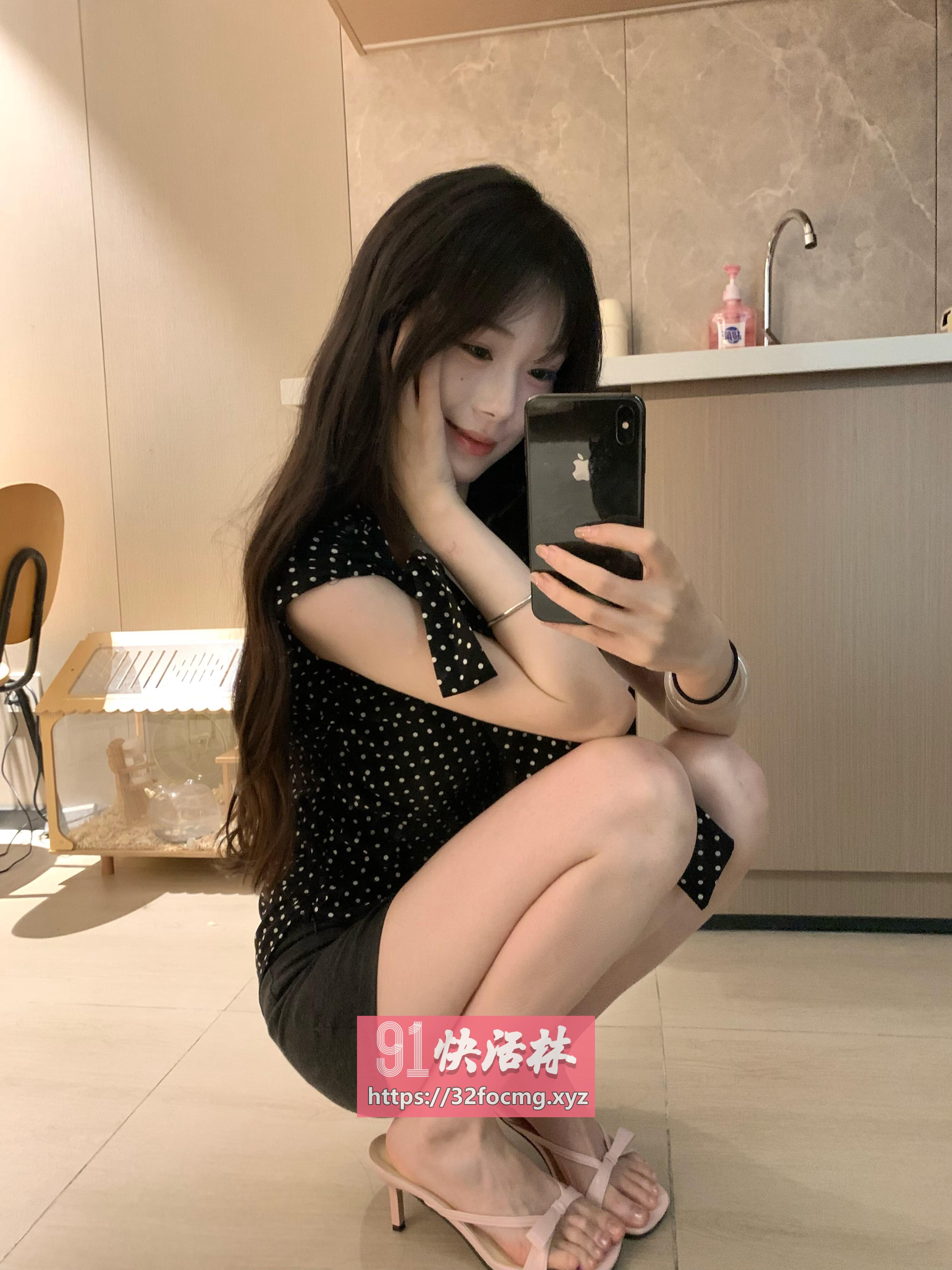 北京蜜汁多水爆乳细腰小骚货
