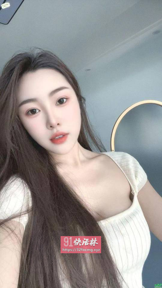 靓女乖巧听话很配合