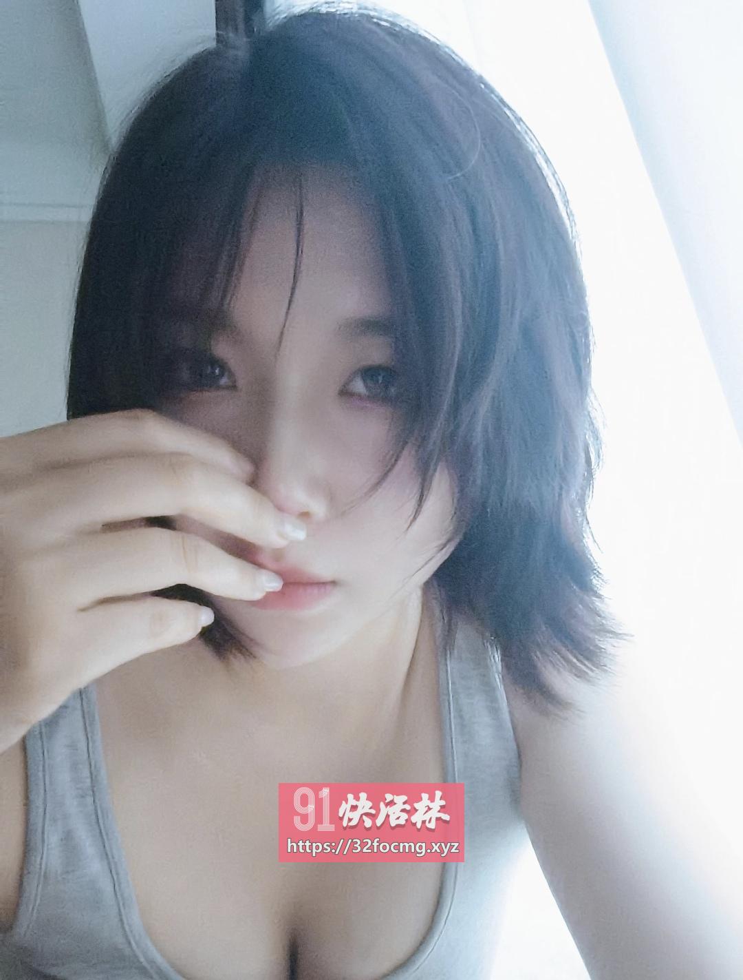 翘臀高颜值妙龄刮毛少妇