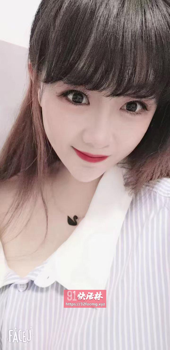 白嫩丰满小浪女