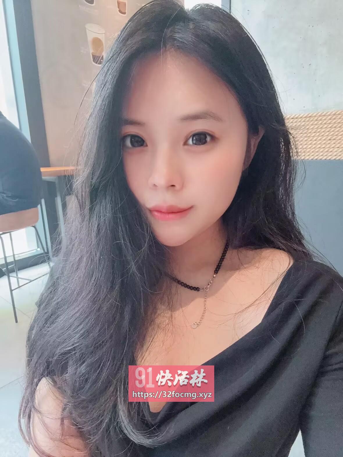 嫩妹一碰就湿