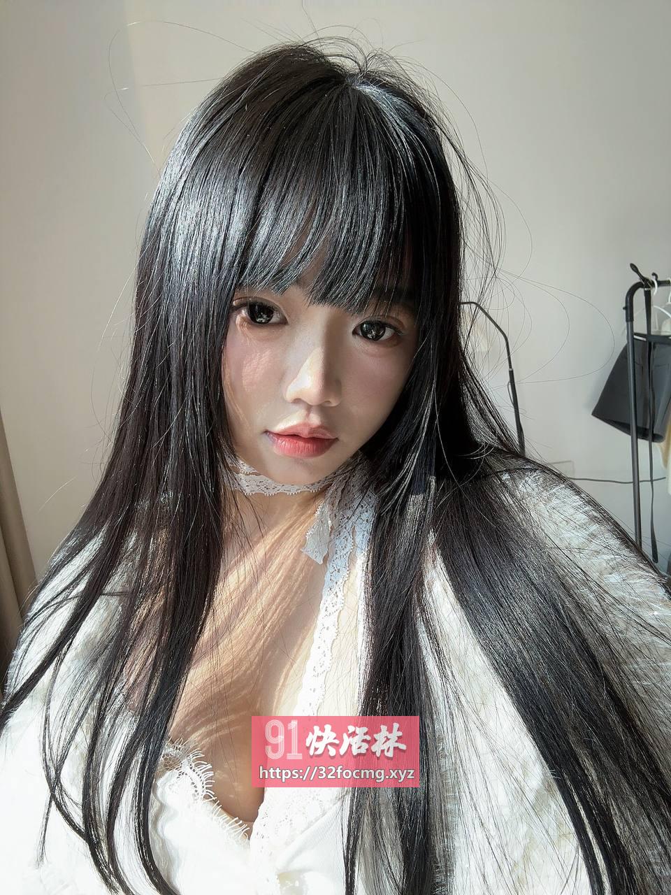 丰满芙蓉出水御姐