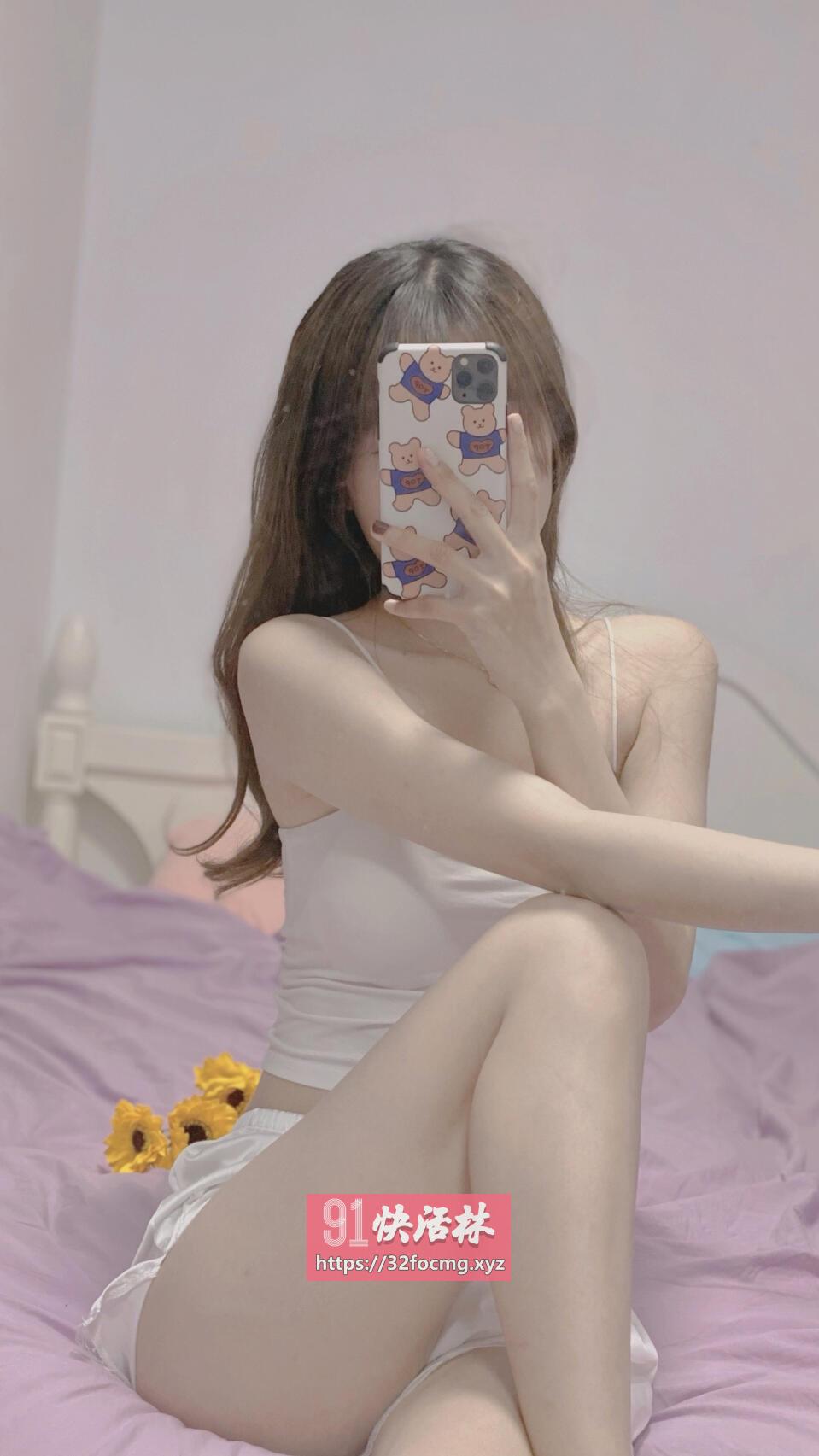 皮肤嫩滑小白菜老师