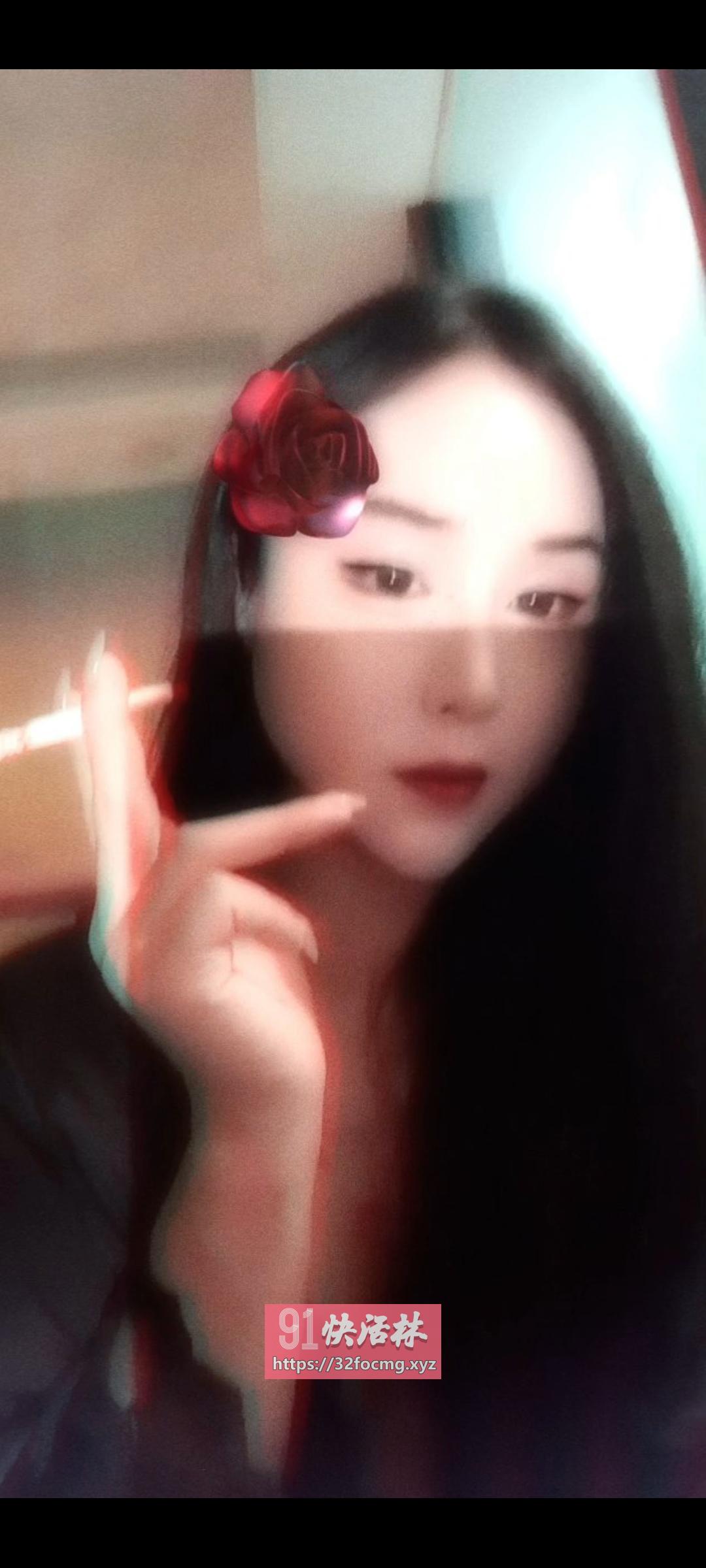 Ts朵朵性感妩媚妖娆刺激给你不一样的体验