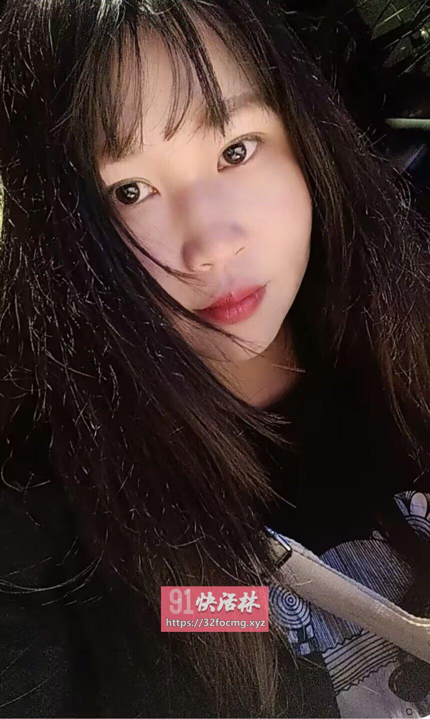 秦淮圆润可爱小姐姐美美