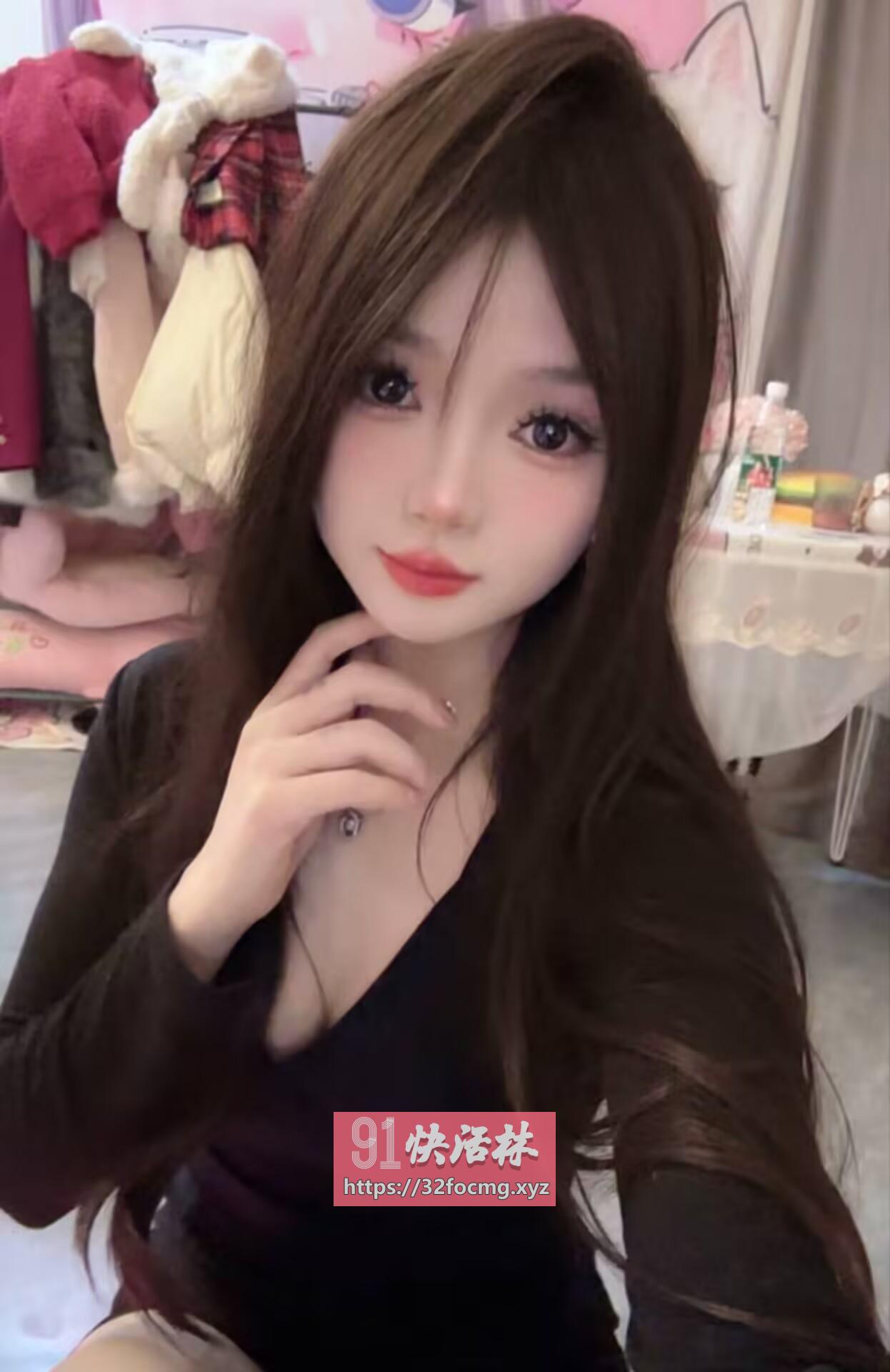 白嫩小迷妹