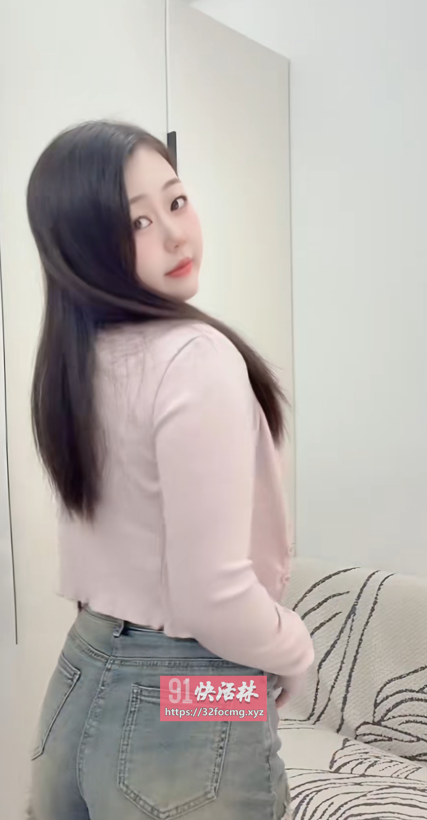 渝中肤白貌美很会舔