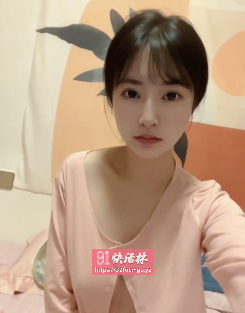 温柔粉嫩小穴紧 花样多