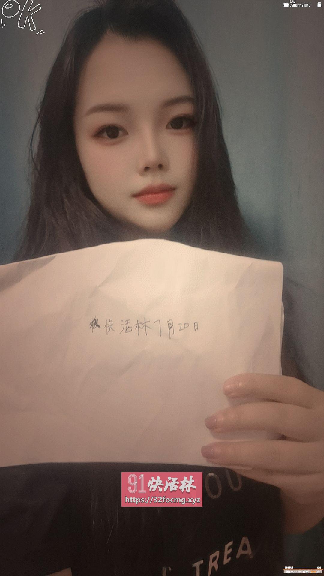 服务系大奶骚逼少妇