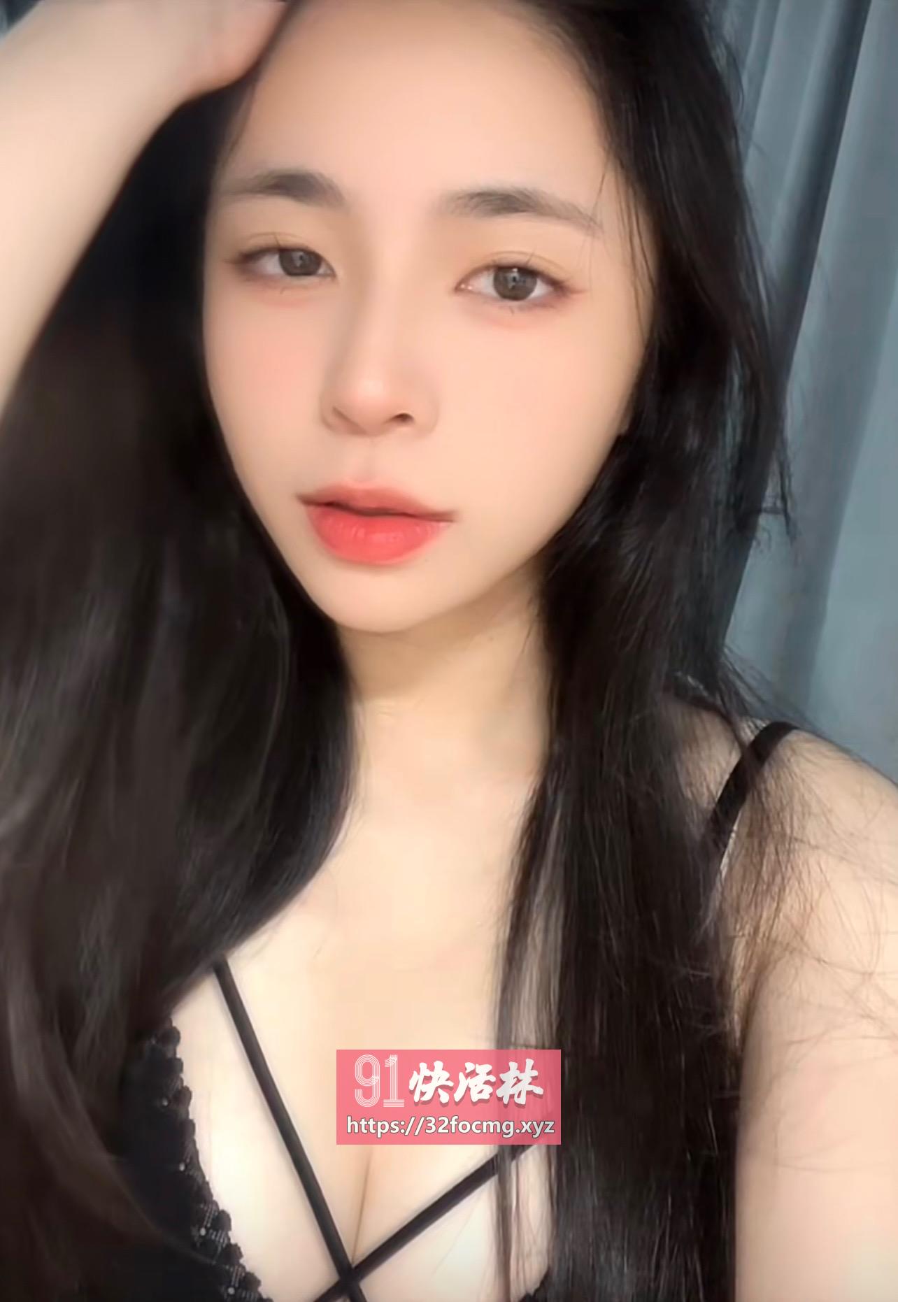 未央翘臀情趣嫩妹