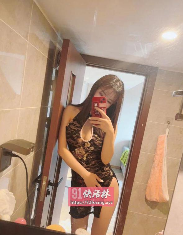 性感大胸姐姐身材很好
