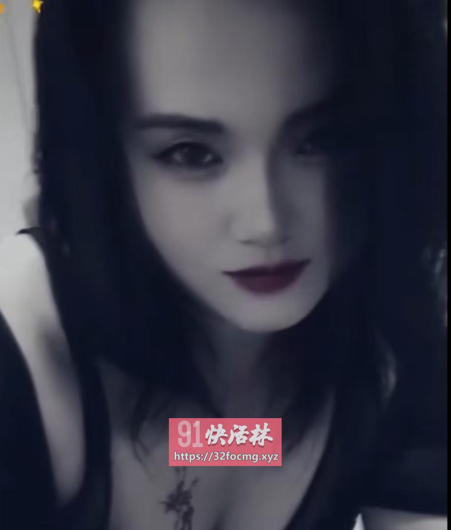 性感熟女，会喷水