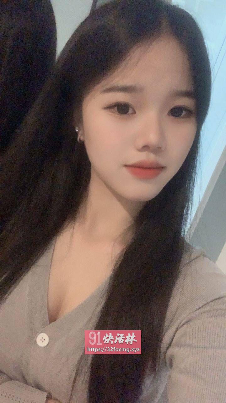 白嫩水潮淫乱妹妹