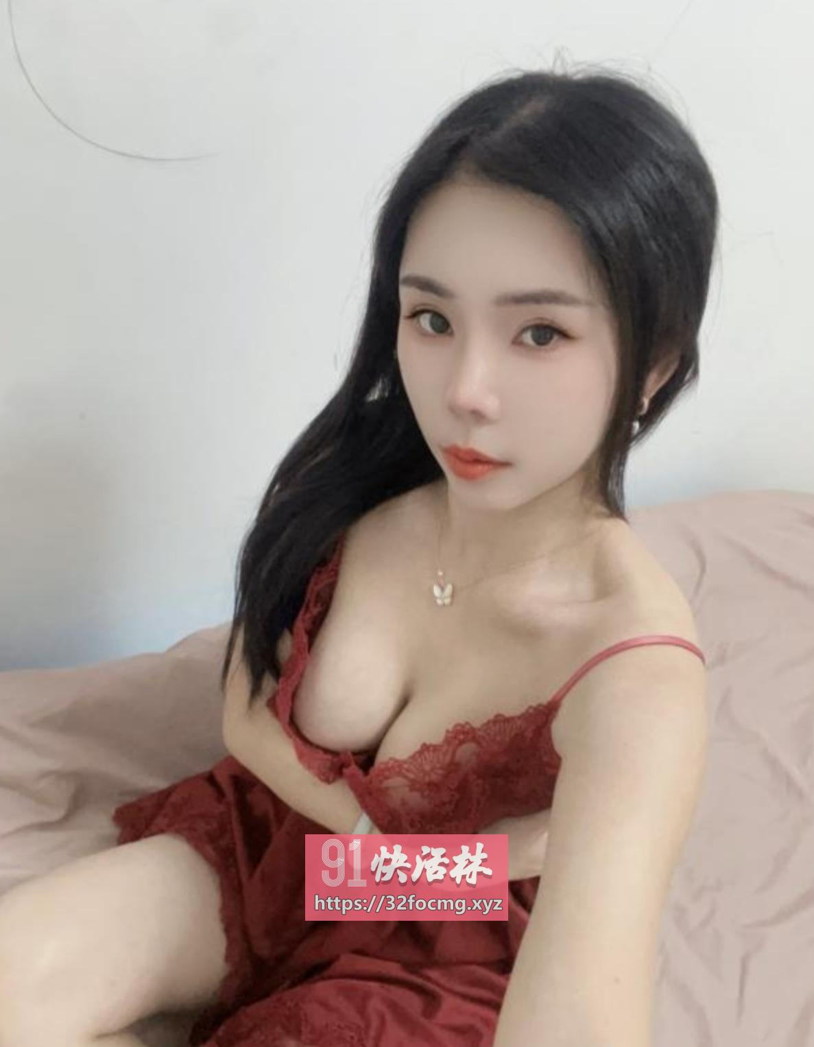 虹口妩媚风骚老师的制服诱惑