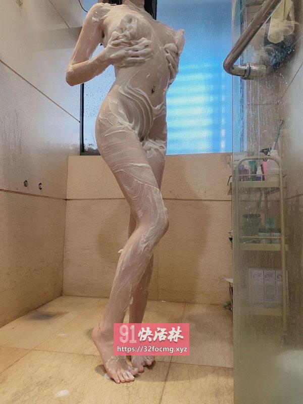 浦东兼职小骚妹三点粉身材很棒