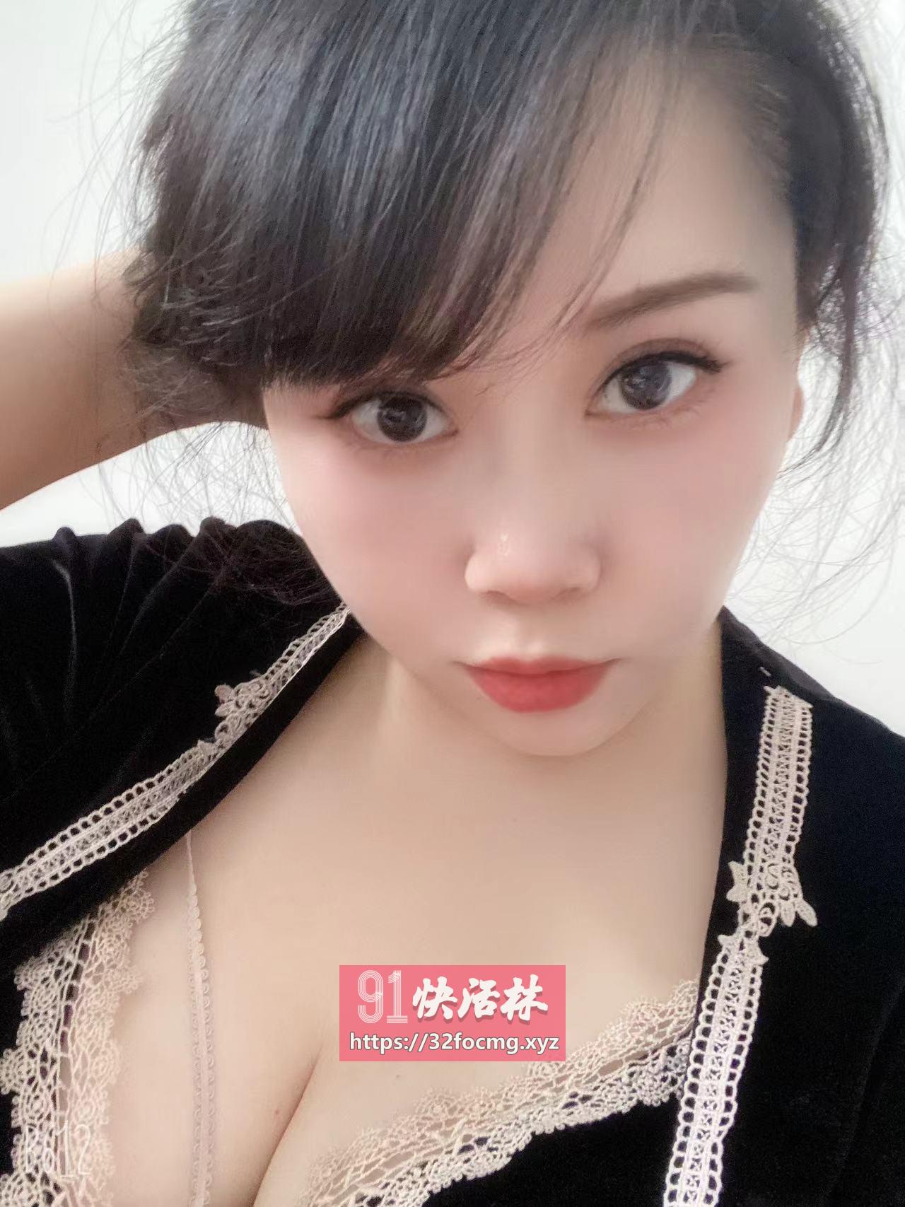 嫩B水滋滋的辣妹妹