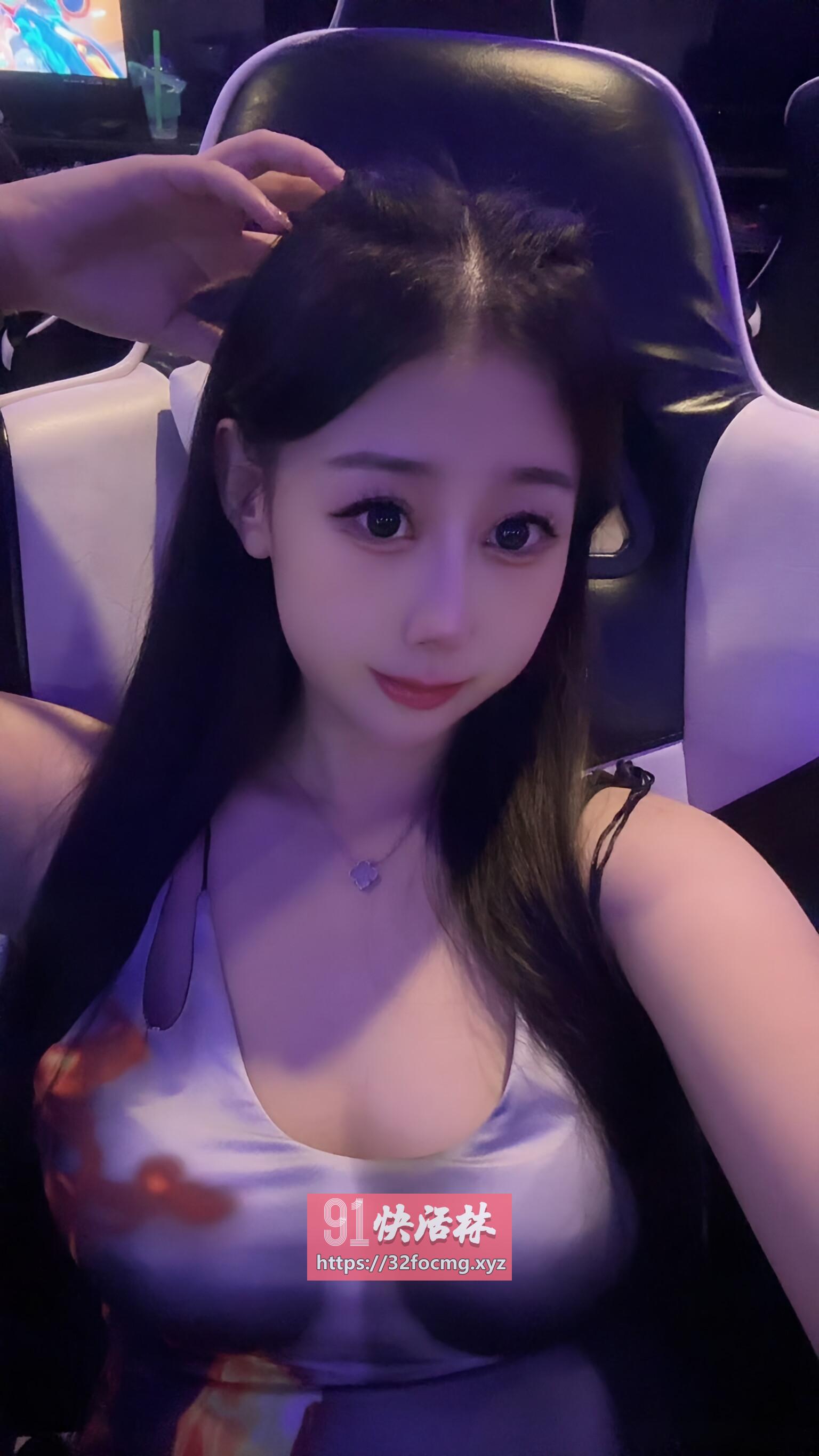 杏花岭白嫩迷人小妖精