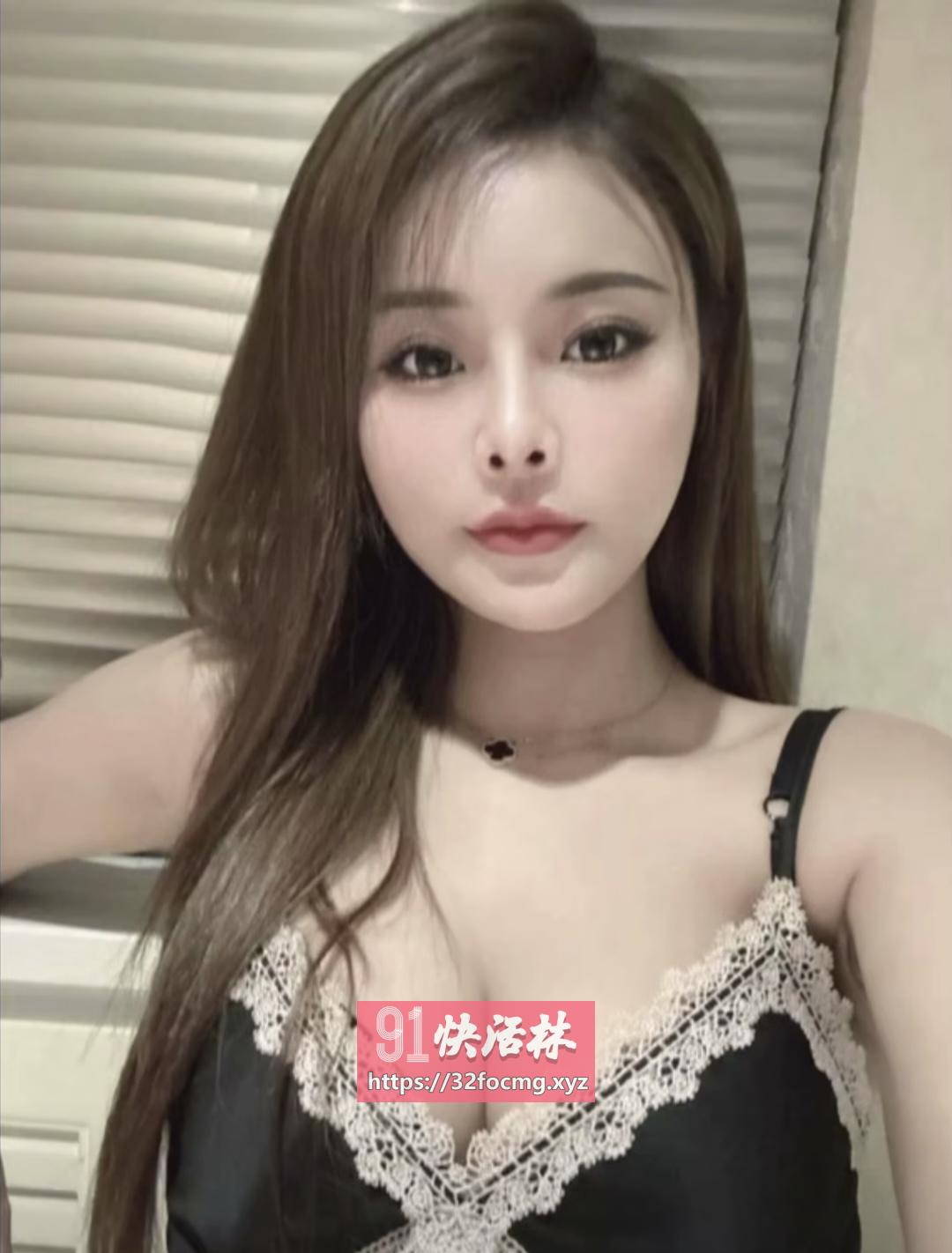 妹子性感水多嫩粉人漂亮
