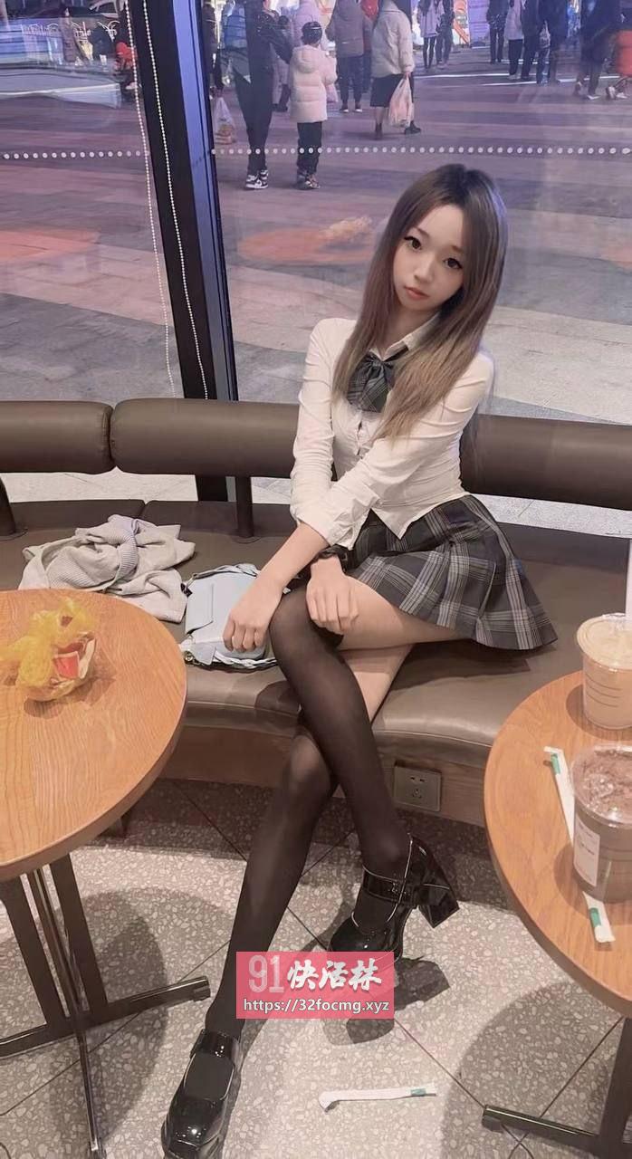 00后嫩妹.粉色乳头