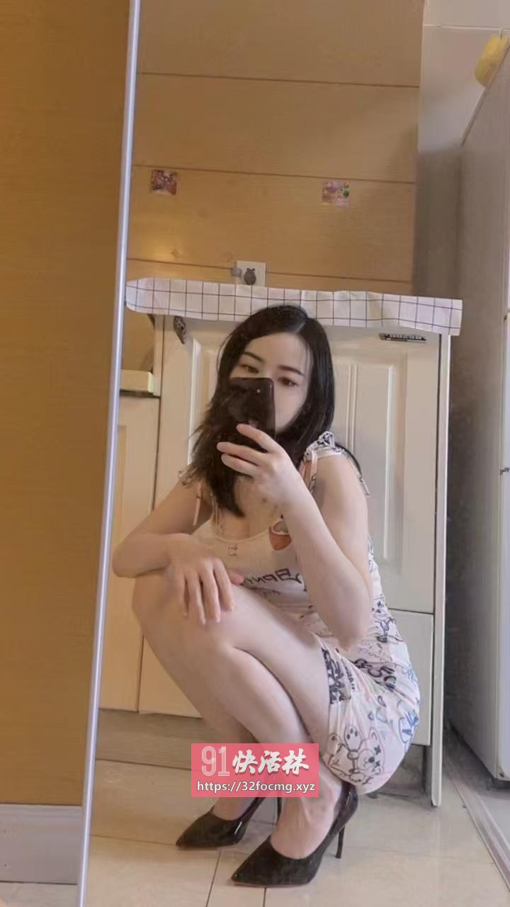 风骚黑丝诱惑御姐