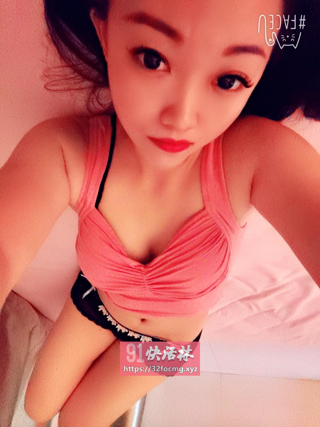 鑫鑫颜值高身材好