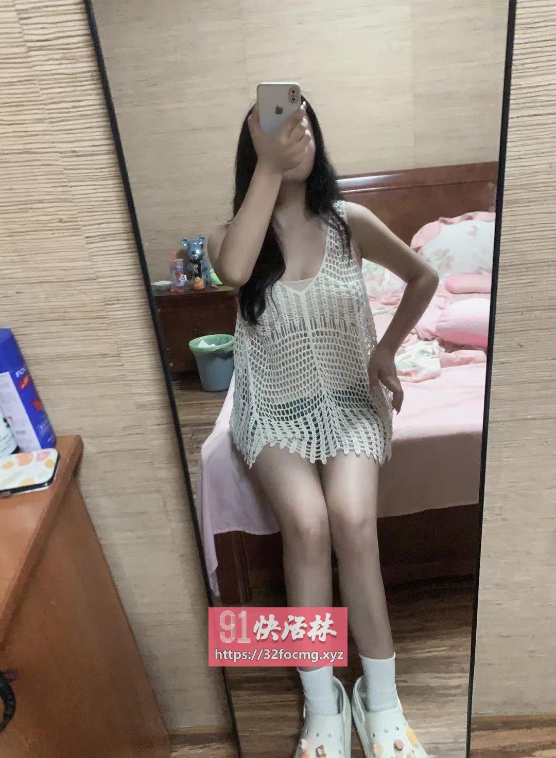 兼职性感温柔小姐姐 逼紧口活好