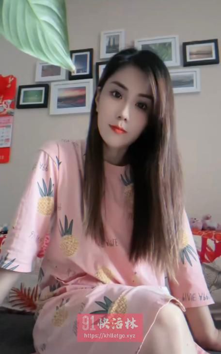桥北小区里大胸小姐姐