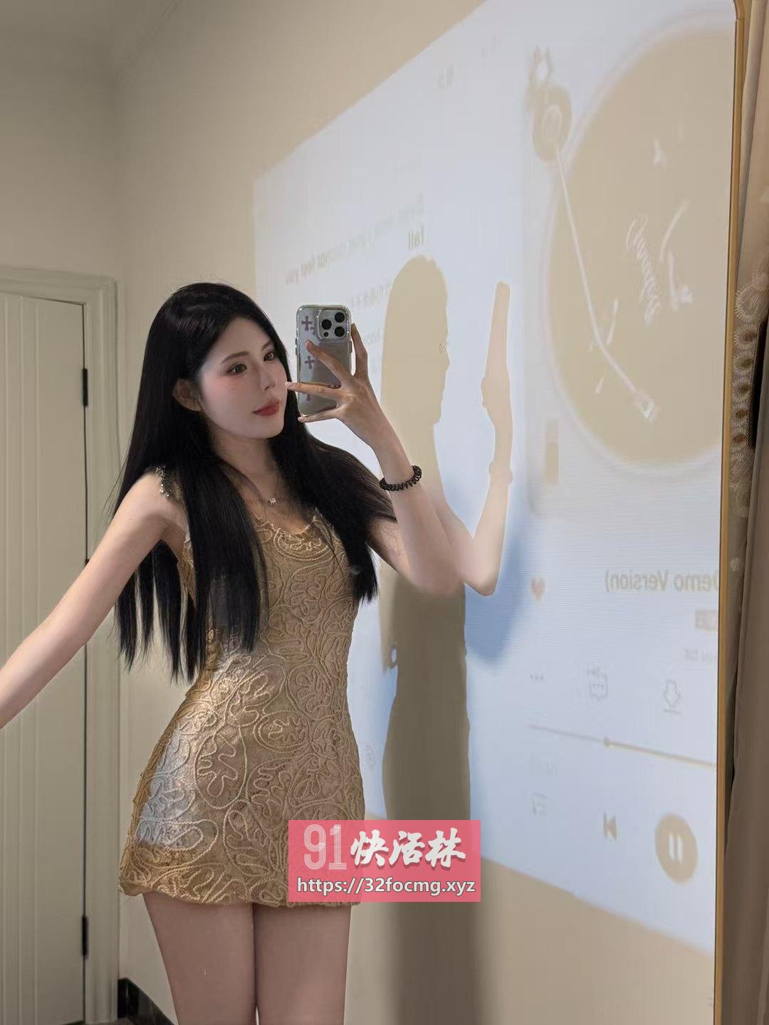 清纯高颜值性感御姐