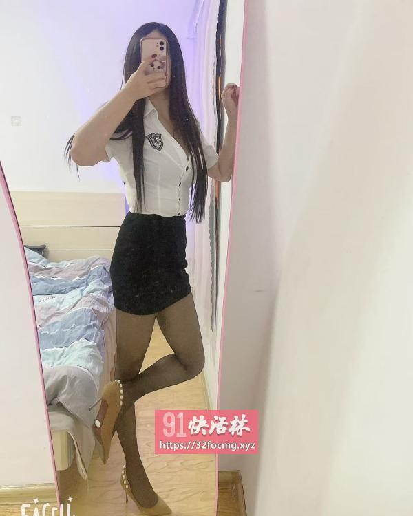 深渊巨乳Q弹的翘臀很诱人