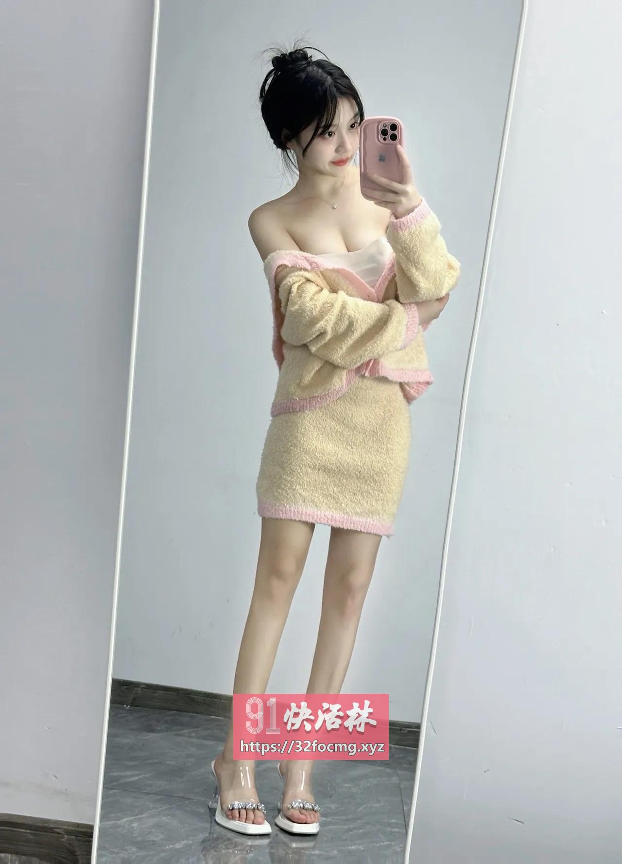 天宁娇小纤细白嫩妹